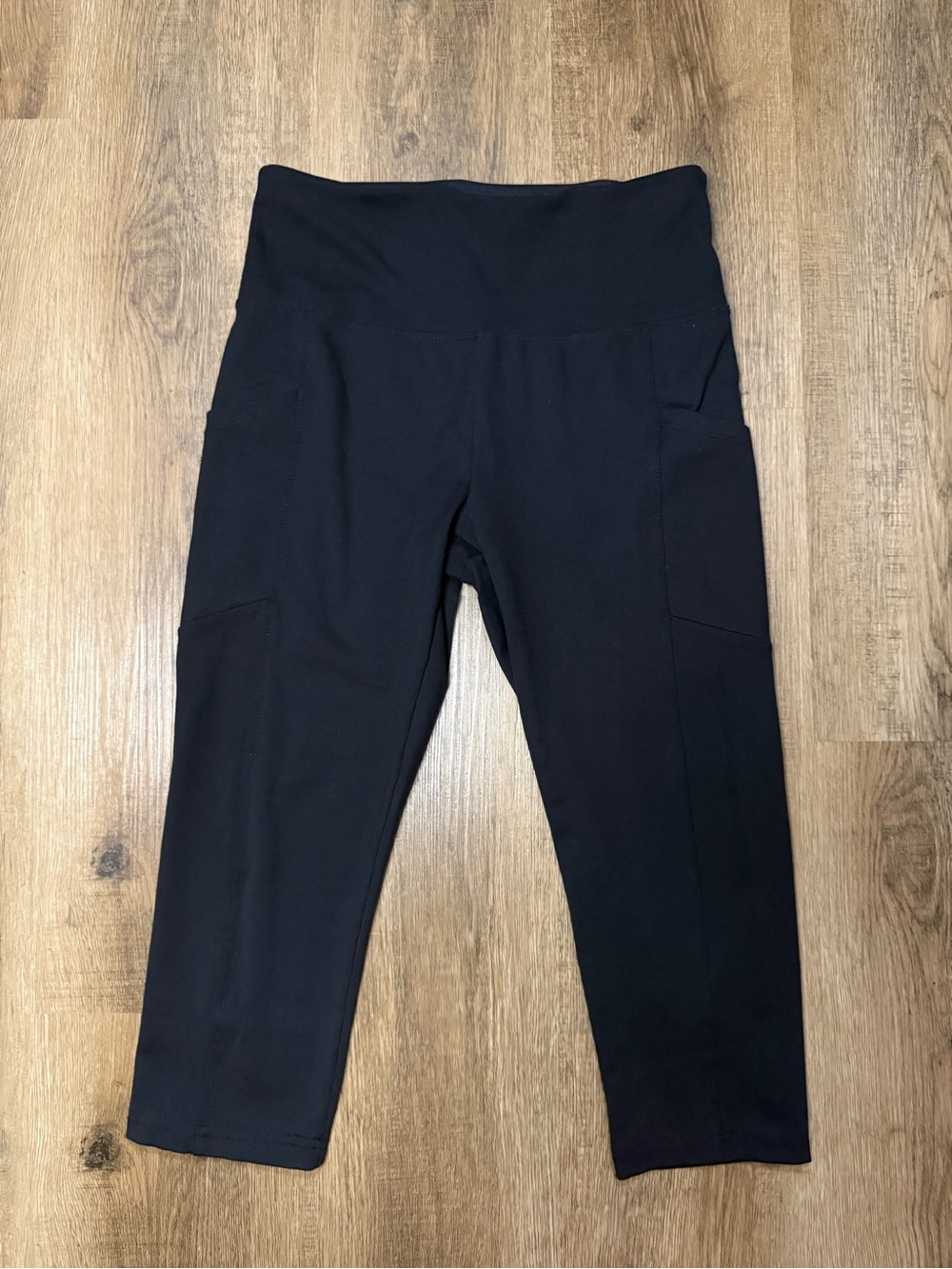 Marika Cropped Pocket Leggings